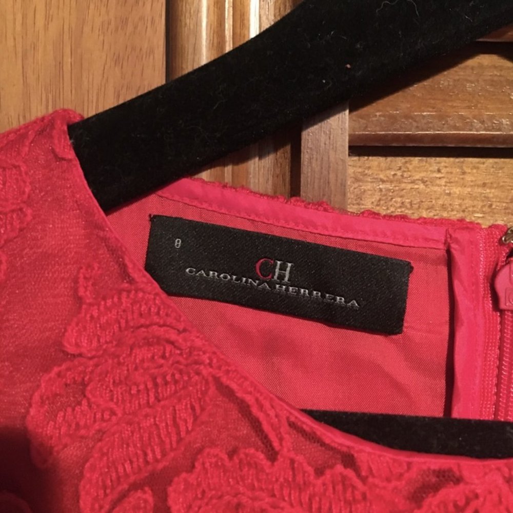 Carolina Herrera Red Lace Dress - Size 8 NWT - Picture 3 of 16
